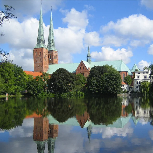 Blick über den Mühlenteich auf den Dom