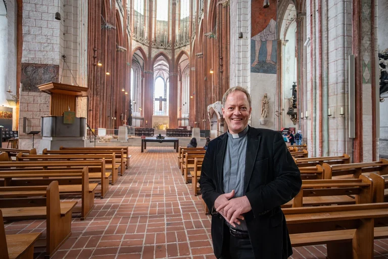 Blick in eine Kirche